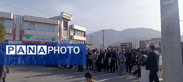 راهپیمایی دشمن‌شکن ۲۲ بهمن در بستک؛ نماد وحدت و همدلی مردم