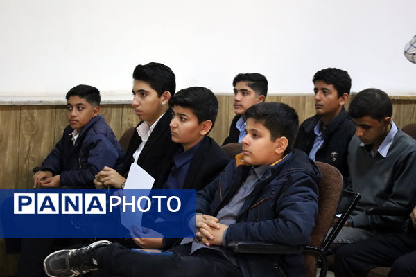 انتخابات شورای دانش‌آموزی پسران کرمان به ایستگاه پایانی رسید