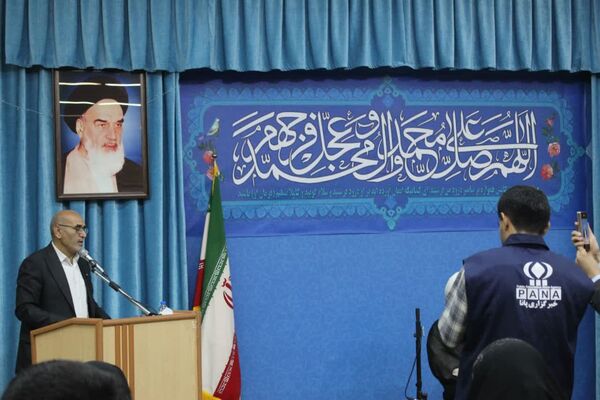 دیدار تشکل‌های دانش‌آموزی یزد با نماینده ولی‌فقیه در یزد