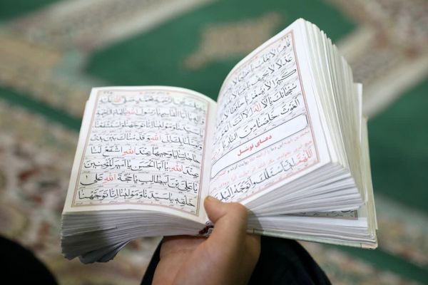 افتتاحیه مراسم اعتکاف بزرگ جنوب شرق استان تهران در مصلی صاحب الزمان (عج) شهرستان ورامین 