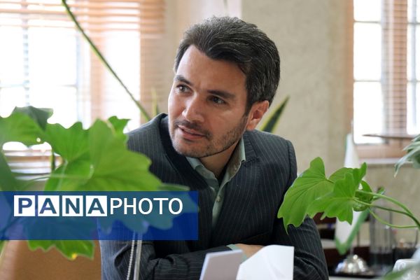 نشست هم‌اندیشی معاونت پرورشی و فرهنگی اداره‌کل آموزش و پرورش با ناحیه 4 مشهد