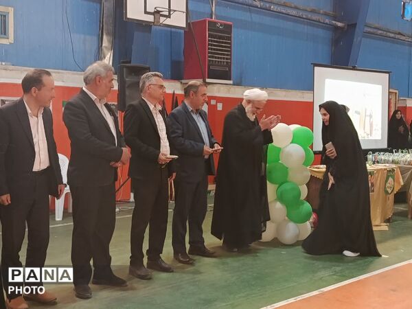 نمایش همبستگی دختران ورزشکار جعفرآباد در جشن بزرگ غدیر