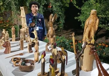 نمایشگاه صنایع دستی در باغ هنر شیراز