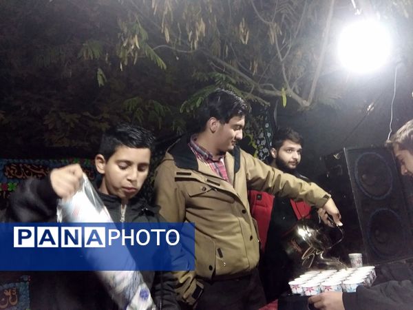 برپایی ایستگاه صلواتی توسط مسجد امام سجاد (ع) در شهرستان خلیل‌آباد 