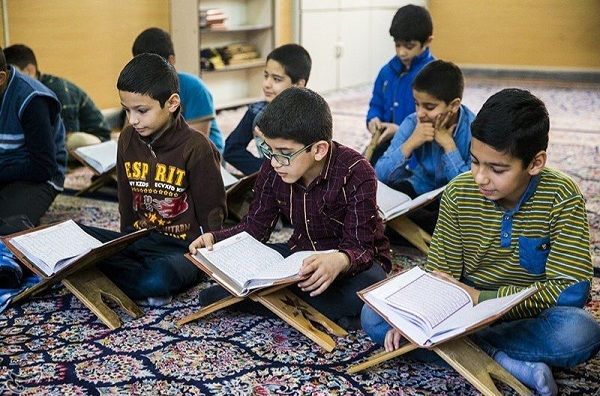 قرآن به عنوان یک کتاب آسمانی به ما اصول اخلاقی و رفتاری را یاد می‌دهد