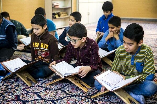 قرآن به عنوان یک کتاب آسمانی به ما اصول اخلاقی و رفتاری را یاد می‌دهد