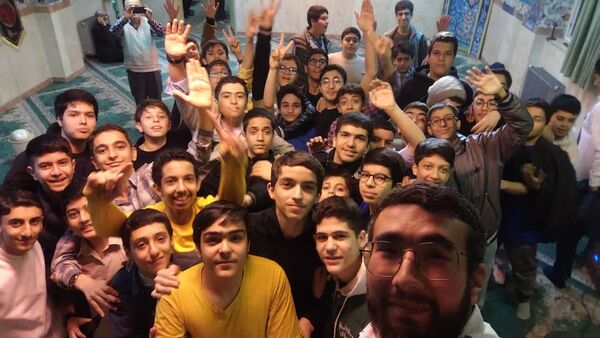 ضیافت افطاری دبیرستان شهدای مدافع حرم منطقه ۱۰