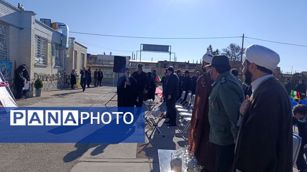 آیین نواختن زنگ انقلاب اسلامی به مناسبت چهل و ششمین سالگرد پیروزی انقلاب در نیشابور