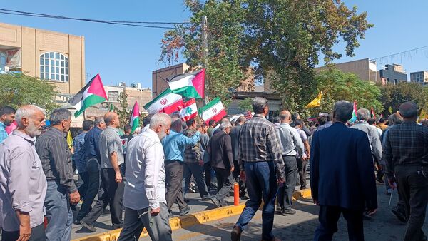 راهپیمایی مردم ولایتمدار شهرستان ورامین در محکومیت رژیم صهیونسیتی 