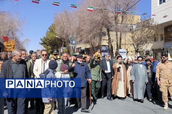 راهپیمایی ۲۲ بهمن در چهل و ششمین سالگرد پیروزی شکوهمند انقلاب اسلامی در شهرستان آباده