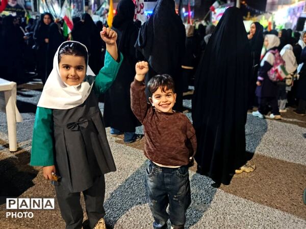 اربعین رهبر شهید انقلاب و شهدای میناب در گلوگاه 