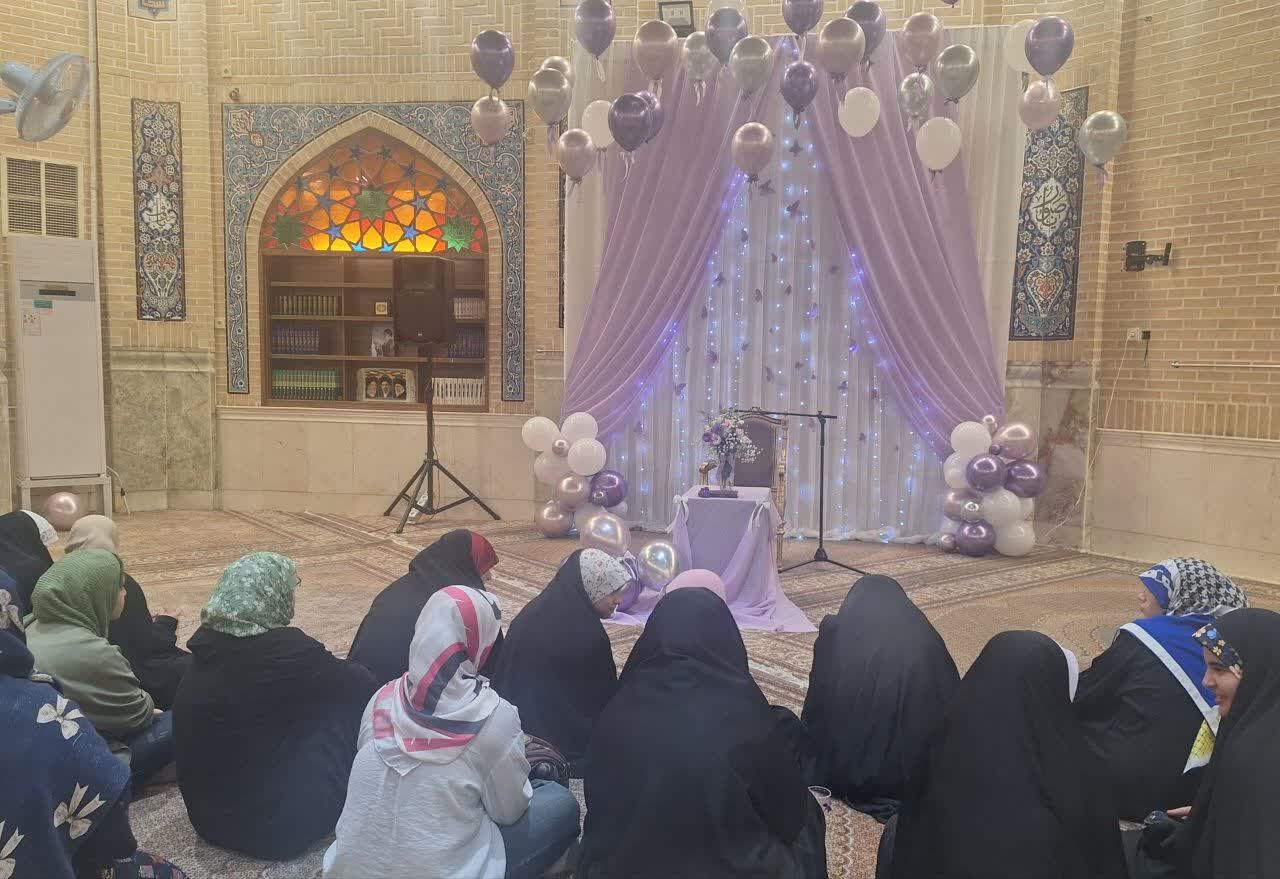 جشن ولادت بانوی آینه‌ها و صبر؛ روایتگر روشن تاریخ