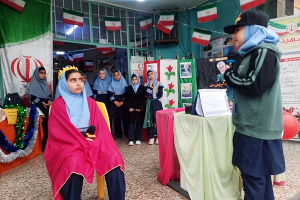 جشن پیروزی انقلاب اسلامی در مدارس منطقه کهریزک 