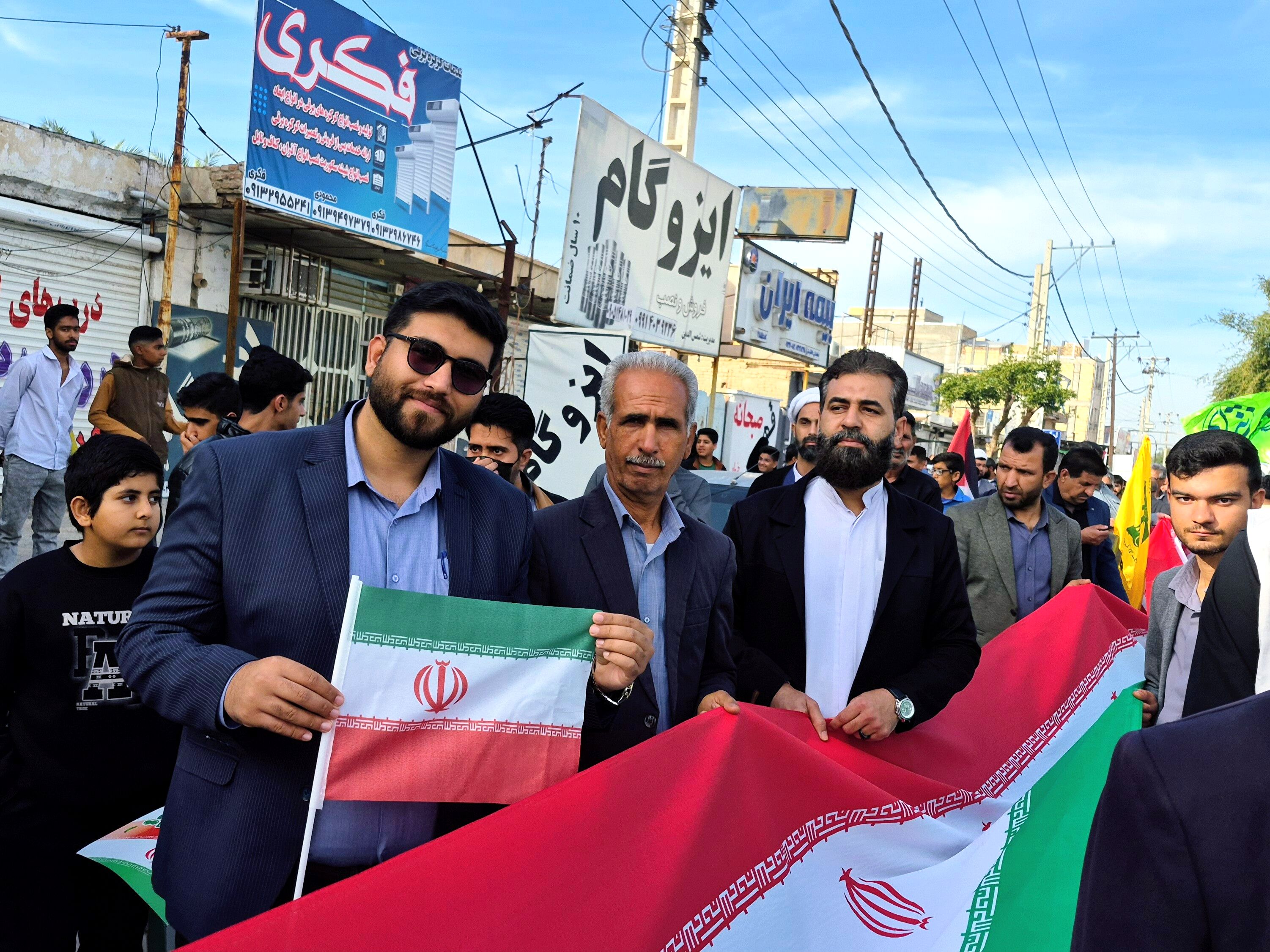 ۲۲ بهمن در عنبرآباد؛ حماسه ای از جنس غیرت جنوب