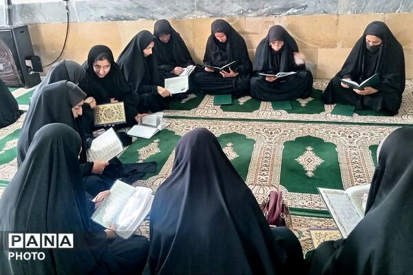 جلسه ختم قرآن در مسجد صاحب‌الزمان(عج) دیشموک