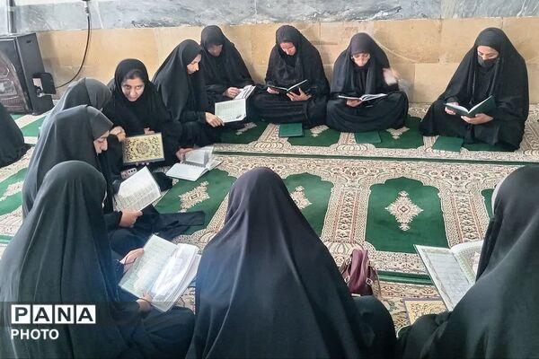 جلسه ختم قرآن در مسجد صاحب‌الزمان(عج) دیشموک