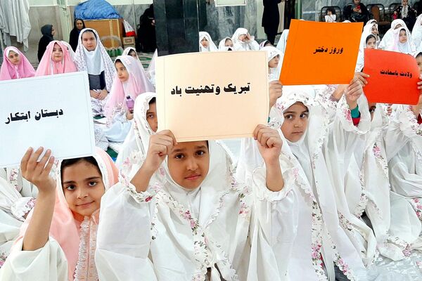 برپایی جشن عبادت و بندگی در مسجد ناحیه 2 بهارستان