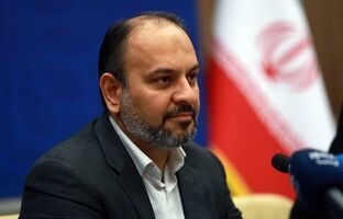 تبدیل چهلم شهدای میناب به موج جدید مطالبه‌گری دانش‌آموزی/ باید میدان را برای حضور دانش‌آموزان فراهم کرد/ بزرگ‌ترین فرصت‌های تربیتی در دل تهدیدها و چالش‌ها شکل می‌گیرد