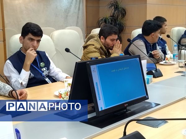 بازدید دانش‌آموز خبرنگاران پانا از ستاد ویژه توسعه فناوری نانو؛ آشنایی با دنیای فناوری‌های نوین