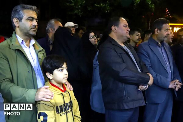 حضور مدیرکل آموزش و پرورش آذربایجان شرقی در هشتادوهشتمین تجمع شبانه‌روزی میدان ساعت