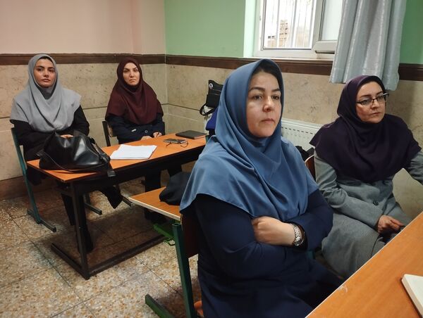 برگزاری اولین جلسه‌ اجتماعات یادگیری آموزگاران شهرستان ملارد در دبستان دخترانه حضرت زینب (س)