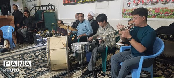حماسه عزاداری در قدمگاه گناباد با نمایش «رستگاری در محراب»