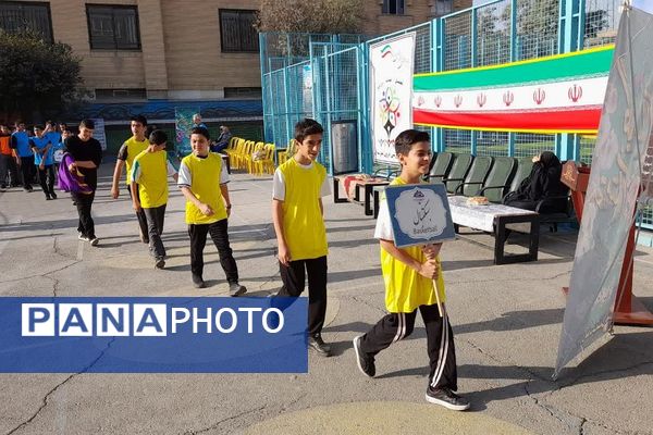افتتاحیه المپیاد ورزشی درون مدرسه ای در دبیرستان شاهد علامه طباطبایی ناحیه دو شهرری 