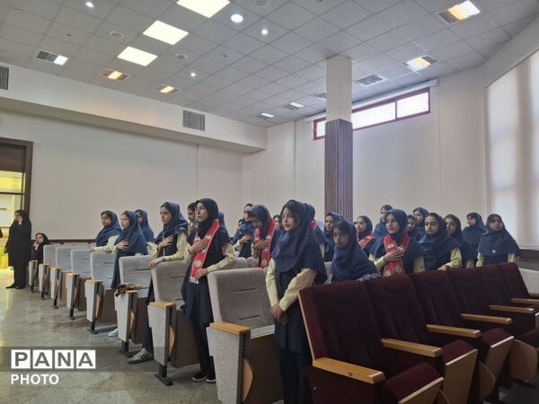  مراسم تقدیر از افتخار آفرینان دبستان آرمینه مصلی نژاد