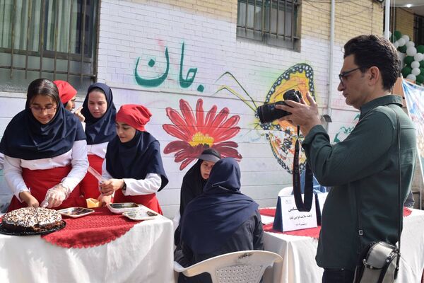  دانش‌آموزان هنرستان نرگس در نمایشگاه فنی و هنری درخشیدند