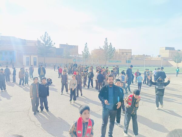 مانور زلزله در دبستان شهید پسندیده فدافن  