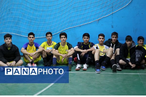 مسابقات قهرمانی فوتسال در منطقه کهریزک 