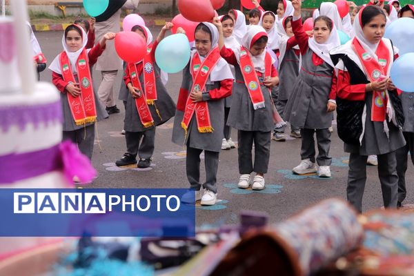 کارناوال شادی سازمان دانش‌آموزی به مناسبت روز دختر در دبستان پیامبر اعظم