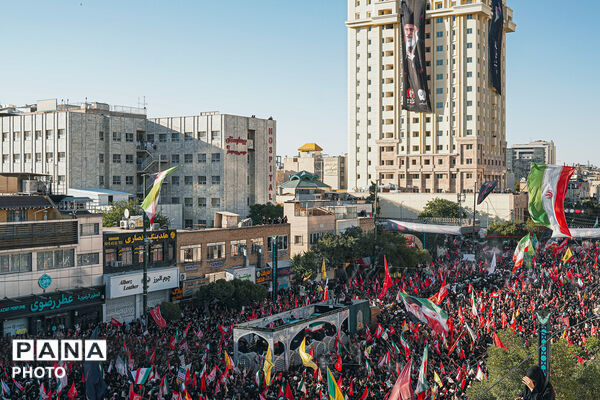 تشییع پیکر رهبر شهید انقلاب در مشهد مقدس-۴
