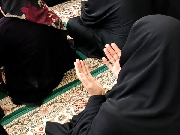 گرامیداشت ۲۸ زن شهیده در کامیاران؛ ترویج ایثار و فداکاری