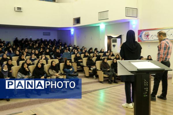 جلسه پیشگیری از آسیب‌های اجتماعی در سالن ارشاد سملقان