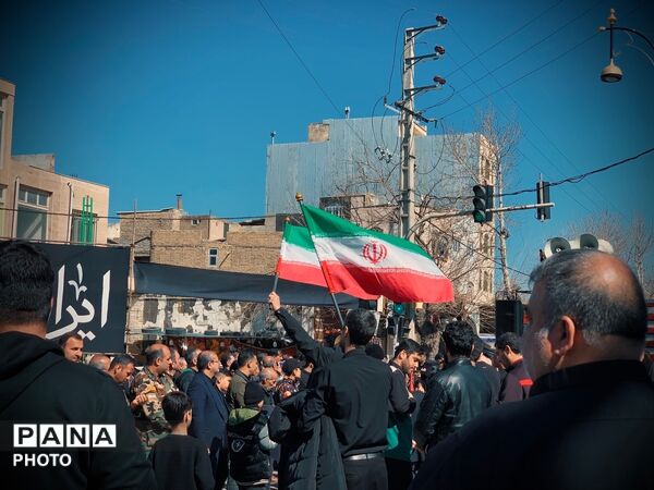 مردم گالیکش کفن پوش به میدان آمدند