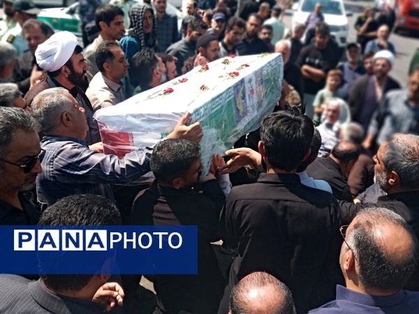 تشییع پیکر پرافتخار شهید علی اکبر صانعی جانباز ۷۰ درصد جنگ تحمیلی