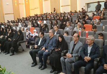 طنین آهنگ باید برخاست در جشنواره نوجوان سالم و یاریگران زندگی