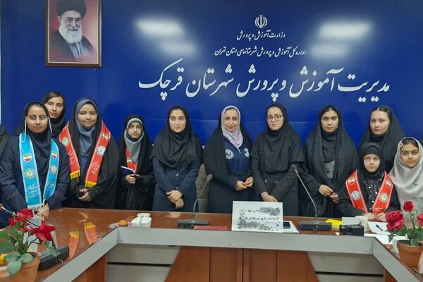جلسه هم‌افزایی و توانمندسازی دانش‌آموزان جدیدالورود خبرگزاری پانا قرچک