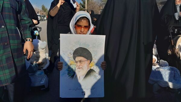 راهپیمایی مردم شهرستان بام و صفی آباد در محکومیت و اعلام مخالفت خود نسبت به جنایات ترورسیتی اخیر در کشور