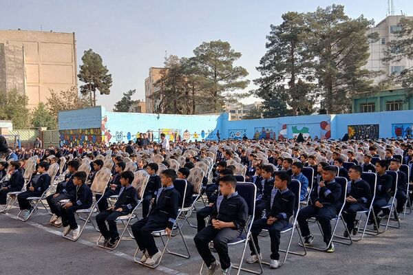 مراسم گرامیداشت روز دانش‌آموز در دبستان پسرانه بنکدار باقرشهر 