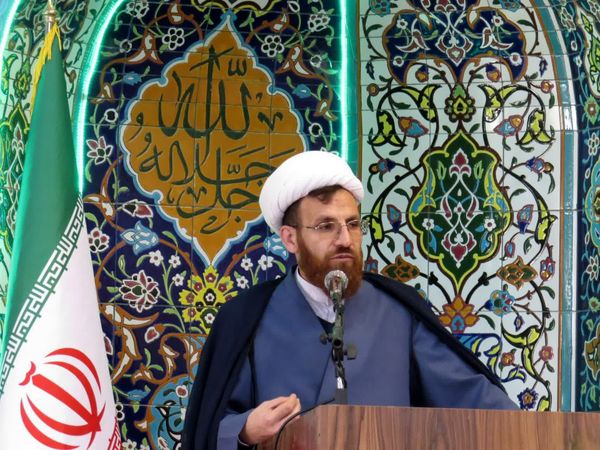 نماز جمعه عبادی و سیاسی در شهر غلامان