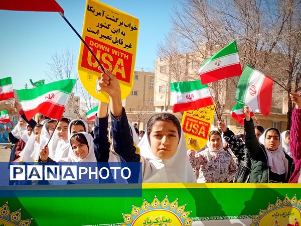 زنگ انقلاب در دبستان مهرعلی نادیپور، طنین‌انداز شد