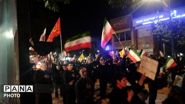 نهمین شب از مراسم عزاداری امام حسین همراه با هئیت زنجیر زنی در حسینیه امام خمینی