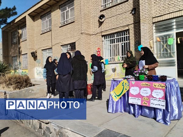 جشن ایام شعبانیه در دبیرستان هاشمی نژاد 