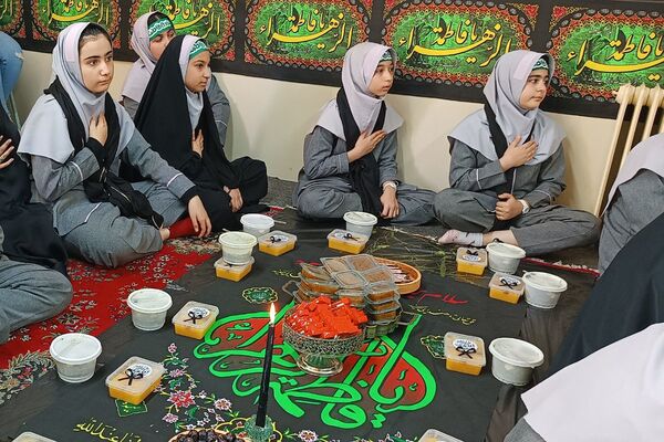 افتتاحیه هیئت فاطمه الزهرا در مکتب فاطمی دبستان دانش