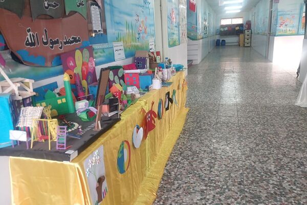  نمایشگاه هفته پژوهش و نواختن زنگ پژوهش در دبستان دخترانه مهران