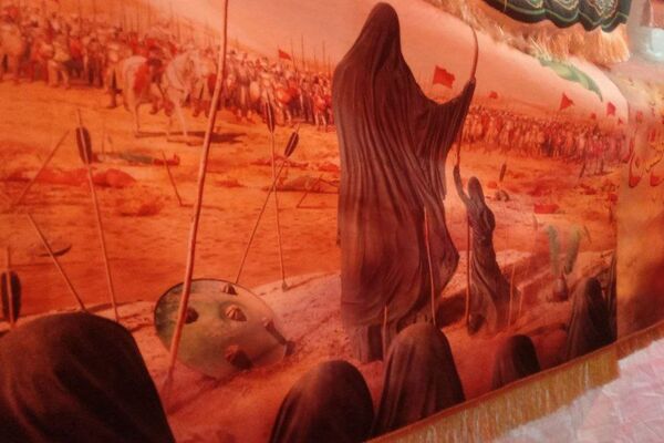 تشییع نمادین حضرت زهرا(س) با اشک و ارادت