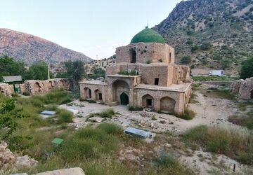 نگاهی به امام‌زاده‌های فیروزآباد