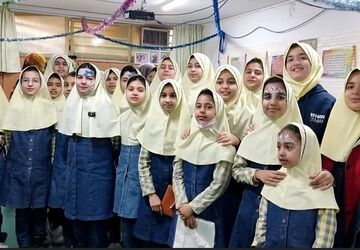جشن هدیه به خدا در دبستان دخترانه هاجر